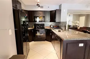 19555 E Country Club Dr, Aventura, FL 33180 - Photo 17