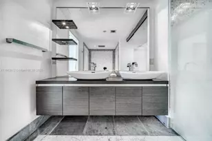 200 Biscayne Blvd Way, Miami, FL 33131 - Photo 11