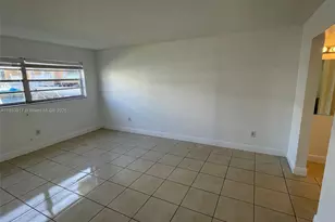 3522 NE 171 St, North Miami Beach, FL 33160 - Photo 9