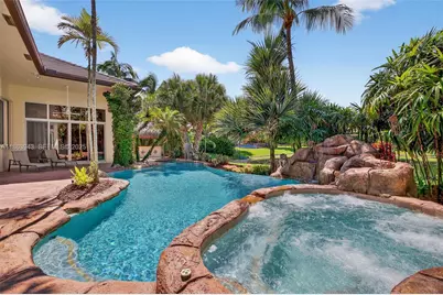 12462 Brookwood Ct, Davie, FL 33330 - Photo 9