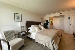 100 Bayview Dr, Sunny Isles Beach, FL 33160 - Photo 13