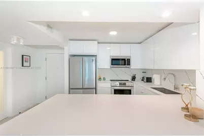 2301 Collins Ave #1505, Miami Beach, FL 33139 - Photo 17
