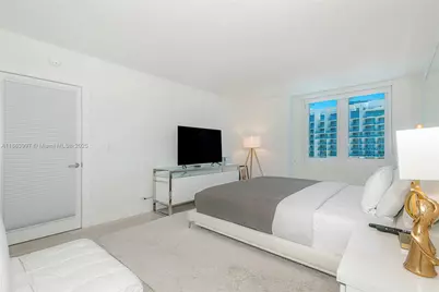 2301 Collins Ave #1505, Miami Beach, FL 33139 - Photo 3