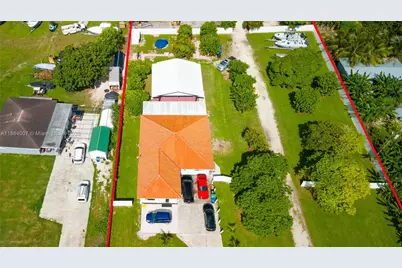 36520 SW 214th Ave, Homestead, FL 33034 - Photo 15