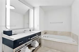 4401 Collins Ave, Miami Beach, FL 33140 - Photo 25