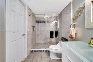 665 NE 195th St, Miami, FL 33179 - Photo 13