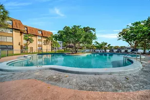 665 NE 195th St, Miami, FL 33179 - Photo 37