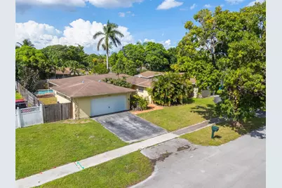 7821 NW 45th St, Lauderhill, FL 33351 - Photo 23