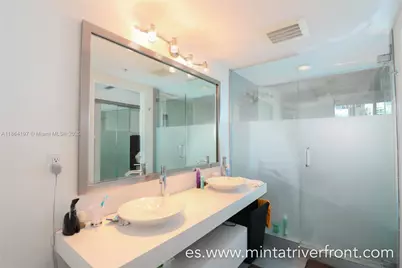 92 SW 3rd St #1712, Miami, FL 33130 - Photo 9