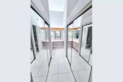 6708 NW 193rd Ter, Hialeah, FL 33015 - Photo 11