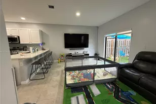 3360 SE 1st St, Homestead, FL 33033 - Photo 9