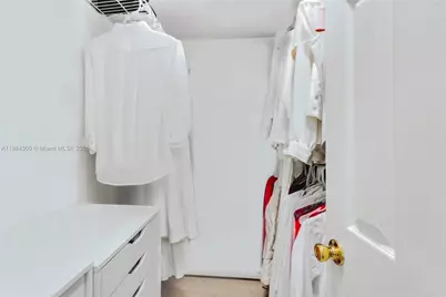 5601 Collins Ave #M5, Miami Beach, FL 33140 - Photo 9