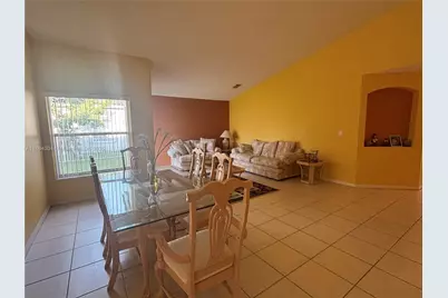 18581 NW 23rd St, Pembroke Pines, FL 33029 - Photo 5