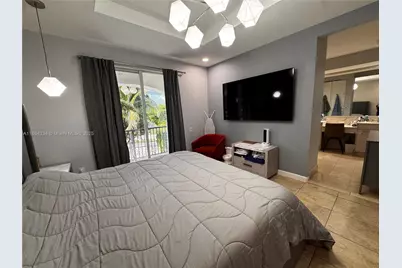 876 W Spinnaker Dr W, Hollywood, FL 33019 - Photo 15