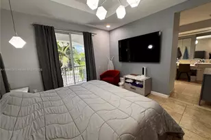 876 W Spinnaker Dr W, Hollywood, FL 33019 - Photo 15