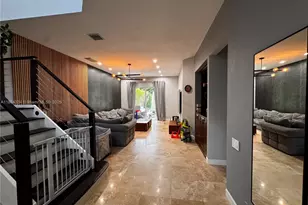 876 W Spinnaker Dr W, Hollywood, FL 33019 - Photo 3