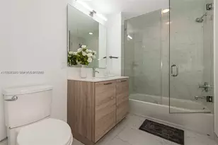 16385 Biscayne Blvd, North Miami Beach, FL 33160 - Photo 11