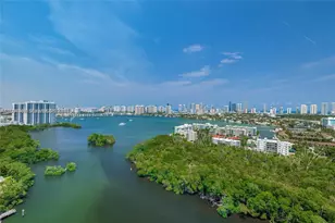 16385 Biscayne Blvd, North Miami Beach, FL 33160 - Photo 5