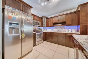 16886 SW 143rd Pl, Miami, FL 33177 - Photo 15