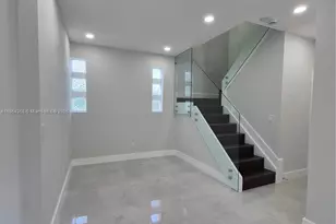 2176 NW 184th Way, Pembroke Pines, FL 33029 - Photo 11