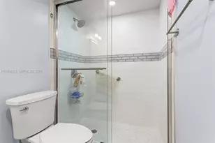 10709 W Clairmont Cir, Tamarac, FL 33321 - Photo 5