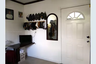 2158 NW 100th St, Miami, FL 33147 - Photo 47