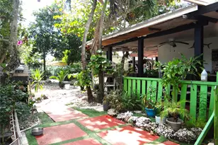 2158 NW 100th St, Miami, FL 33147 - Photo 15