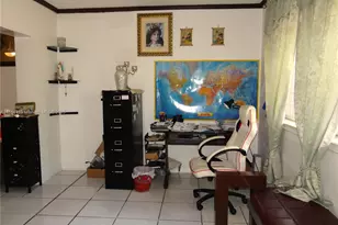 2158 NW 100th St, Miami, FL 33147 - Photo 31