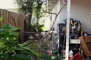 2158 NW 100th St, Miami, FL 33147 - Photo 21