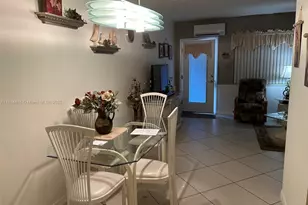 920 SW 11th Ave, Hallandale Beach, FL 33009 - Photo 11