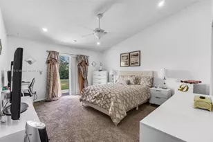 2590 SE 7th Pl, Homestead, FL 33033 - Photo 15