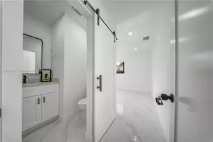 3021 SW 97th Ave, Miami, FL 33165 - Photo 11