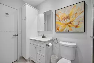 5001 NW 34th St, Lauderdale Lakes, FL 33319 - Photo 23