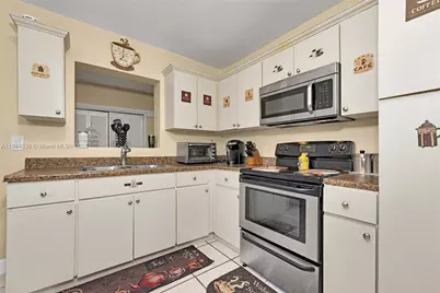 1220 NW 88th St, Miami, FL 33147 - Photo 11