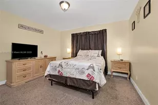 1220 NW 88th St, Miami, FL 33147 - Photo 19