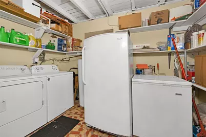 1220 NW 88th St, Miami, FL 33147 - Photo 25