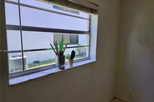 241 SE 9th Ave, Pompano Beach, FL 33060 - Photo 9