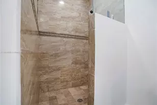 520 NE 175th St, North Miami Beach, FL 33162 - Photo 35