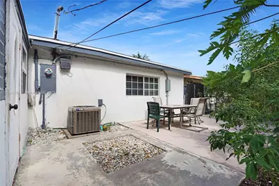 520 NE 175th St, North Miami Beach, FL 33162 - Photo 17