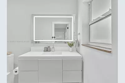 840 S Southlake Dr, Hollywood, FL 33019 - Photo 65