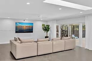 840 S Southlake Dr, Hollywood, FL 33019 - Photo 15