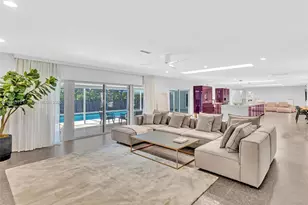 840 S Southlake Dr, Hollywood, FL 33019 - Photo 17