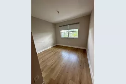 11601 NW 89th St #204, Doral, FL 33178 - Photo 11