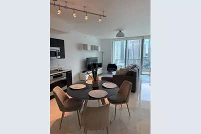 90 SW 3rd St #2103, Miami, FL 33130 - Photo 5