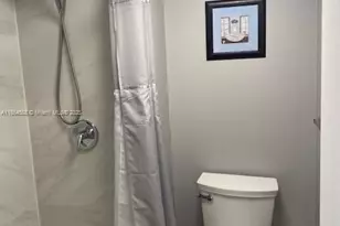 286 Racquet Club Rd, Weston, FL 33326 - Photo 17