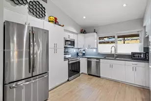 17625 SW 91st Ave, Palmetto Bay, FL 33157 - Photo 11