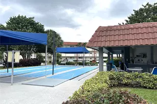 111 S Hollybrook Dr, Pembroke Pines, FL 33025 - Photo 15