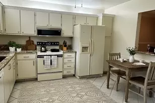 111 S Hollybrook Dr, Pembroke Pines, FL 33025 - Photo 5