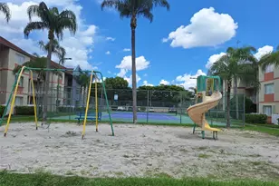 18810 NW 57th Ave, Hialeah, FL 33015 - Photo 19