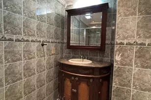 501 SW 1st St, Miami, FL 33130 - Photo 15